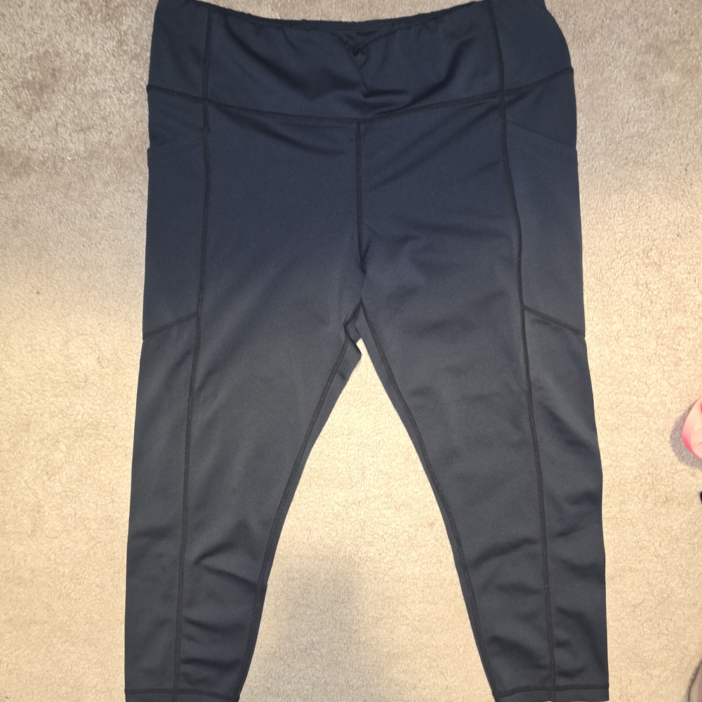 KIAVA Black Capris